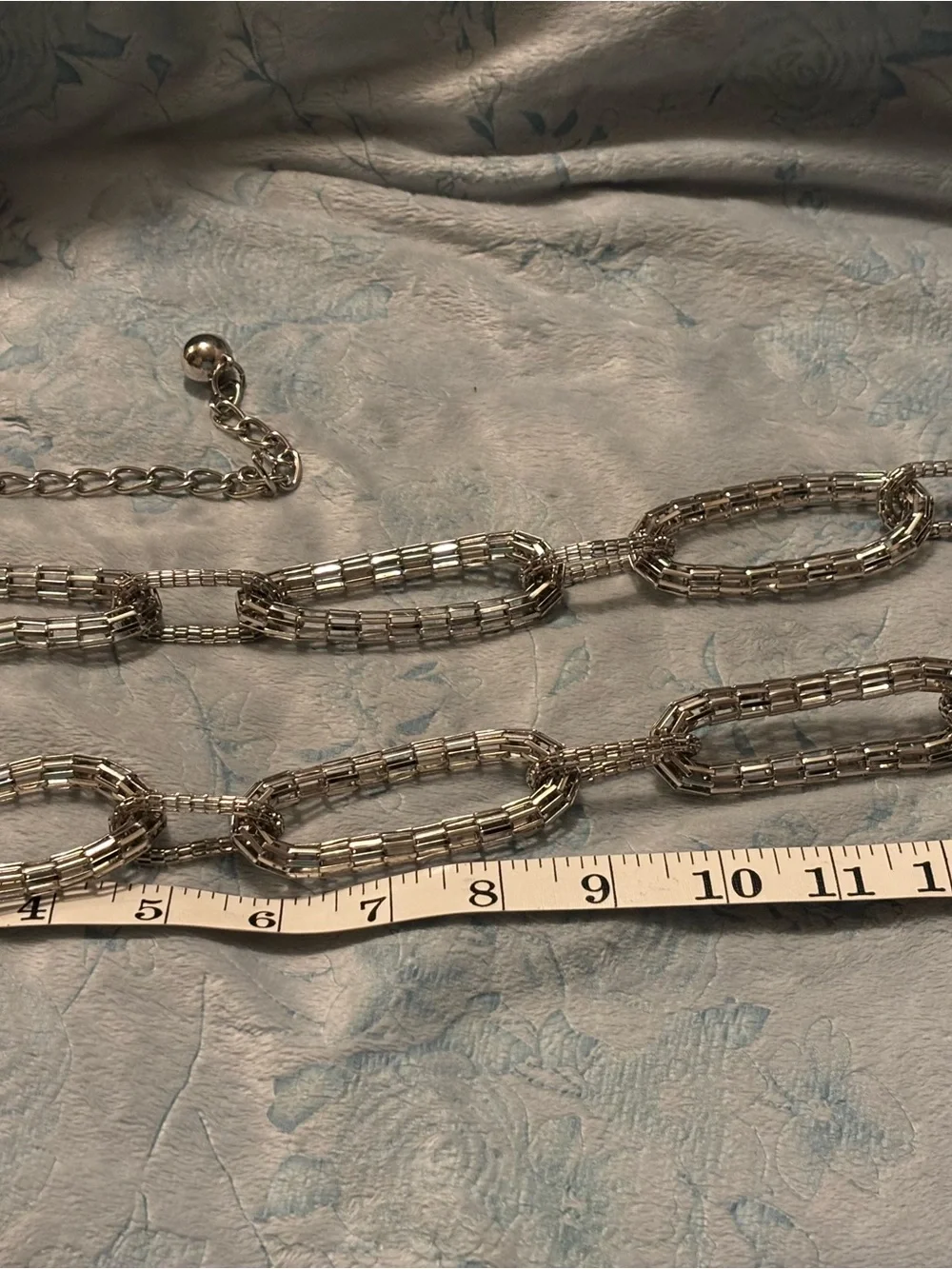 Women’s Silver-Link Belt-Elegant Chain Design